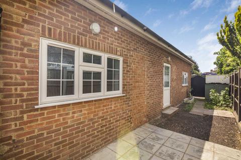 undefined, Hendon Way, London NW2