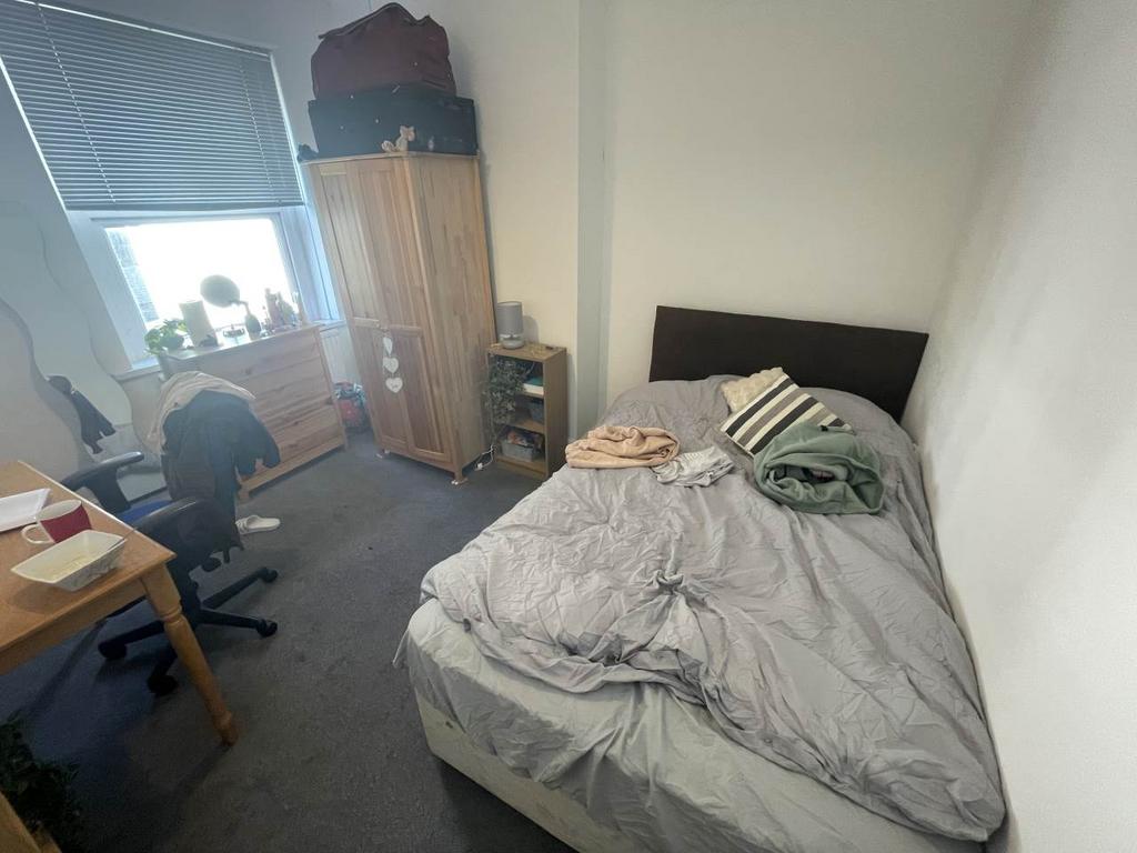 First Floor Rear Bed