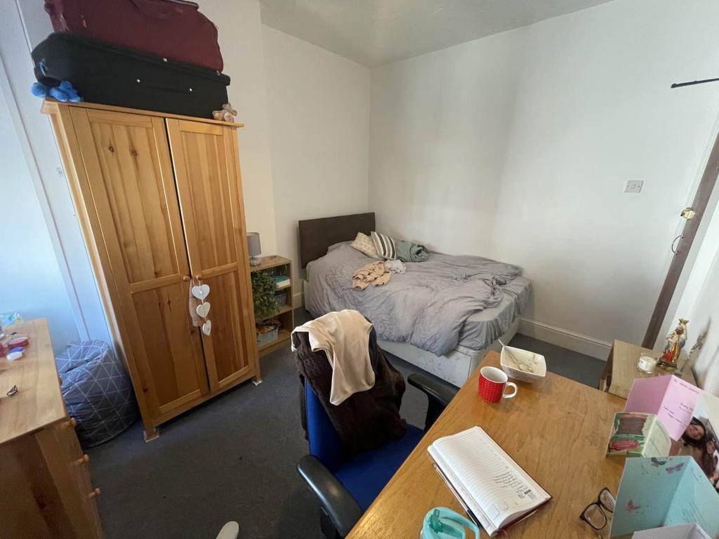 First Floor Rear Bed