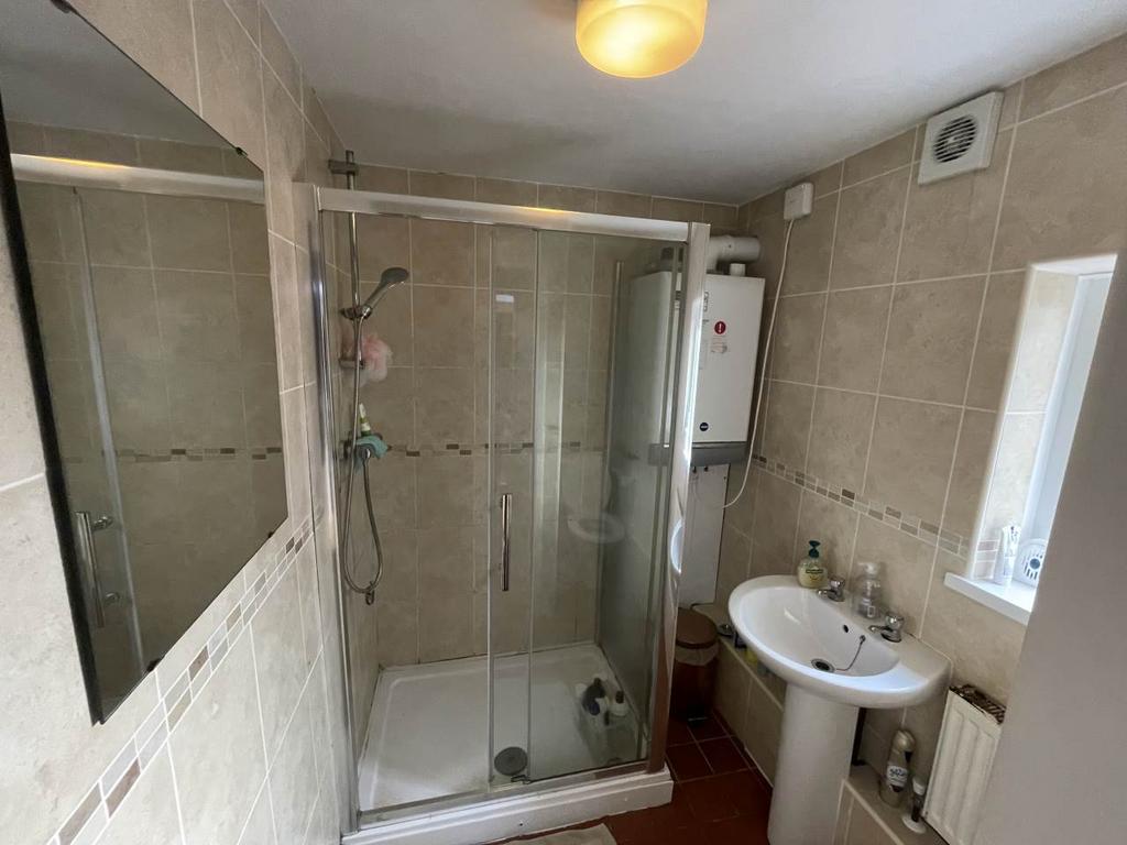 Ground Floor Shower