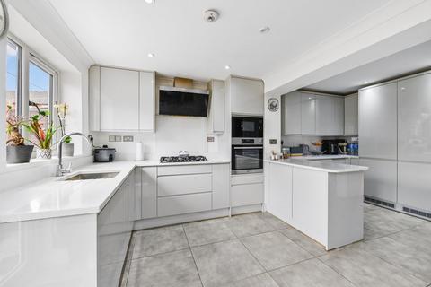 23 Haddon, Great Holm, Milton Keynes, MK8 9DD