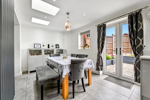 23 Haddon, Great Holm, Milton Keynes, MK8 9DD