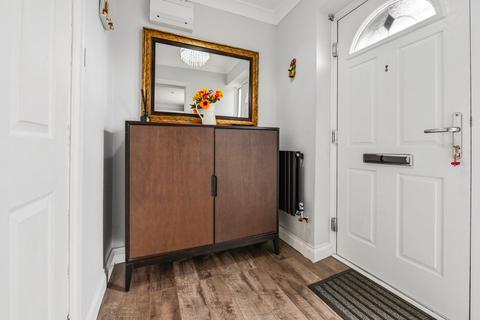 23 Haddon, Great Holm, Milton Keynes, MK8 9DD