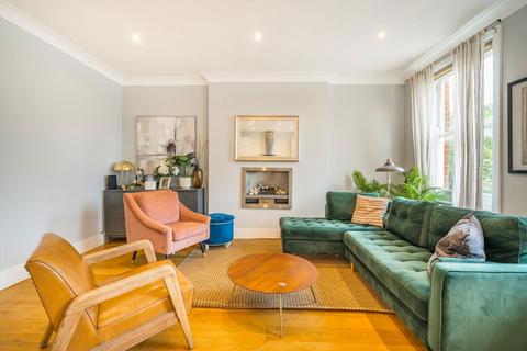 3 bedroom flat to rent, Nevern Square, London SW5