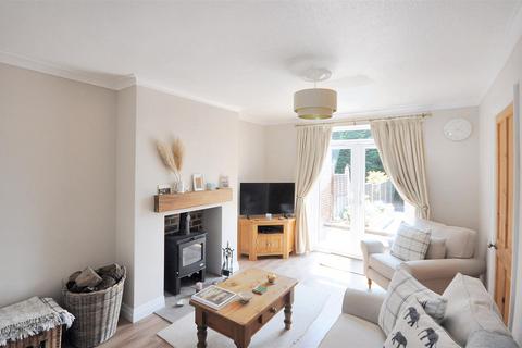 3 bedroom terraced house for sale, York Street, Stone