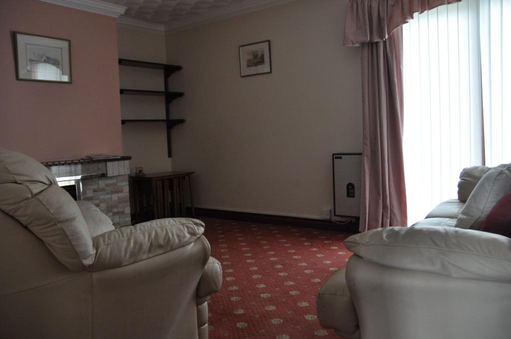 Photograph 9