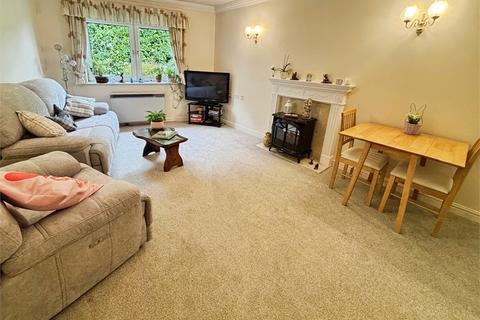 2 bedroom flat for sale, Church Road, NEWTON ABBOT, Devon.
