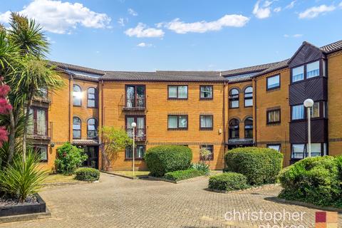 Westgate Court, Waltham Cross, Greater London, EN8 8RZ