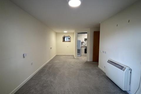 2 bedroom flat for sale, New Park Street, Devizes, SN10