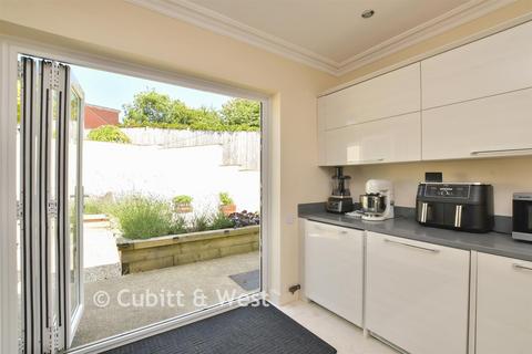 undefined, Mackie Avenue, Brighton BN1