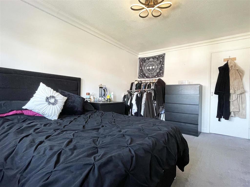 Bed11.jpg