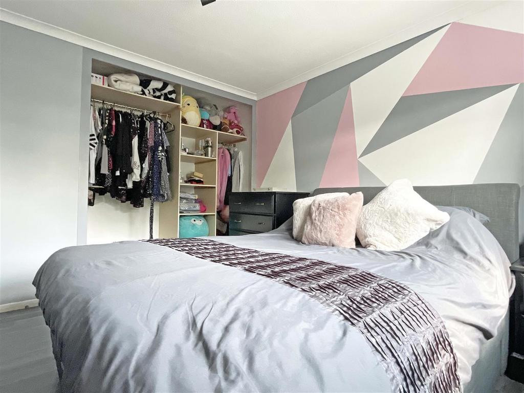 Bed222.jpg