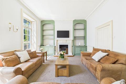 5 bedroom terraced house for sale