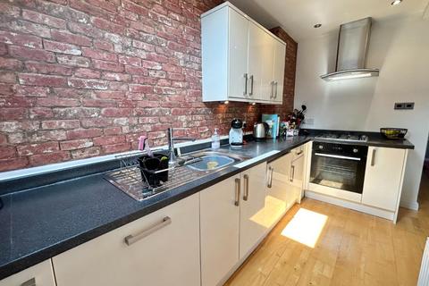 2 bedroom flat for sale, Barlow Moor Road, Manchester