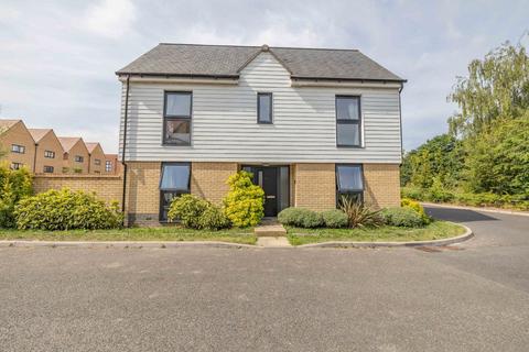 7 Bond Close, Faversham, ME13 7GB