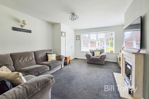 23 Pass Avenue, Lichfield, WS14 9NJ