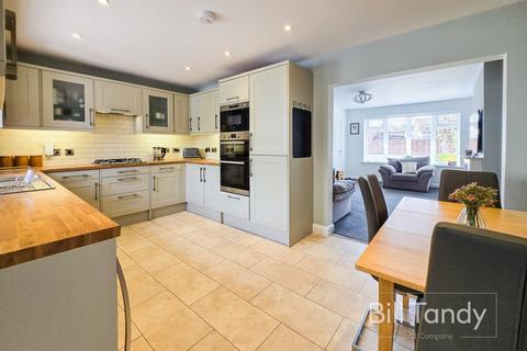 23 Pass Avenue, Lichfield, WS14 9NJ