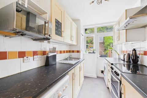 3 bedroom end of terrace house for sale, Famet Gardens, Kenley CR8