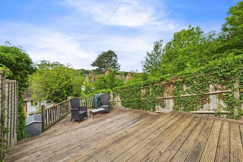3 bedroom end of terrace house for sale, Famet Gardens, Kenley CR8