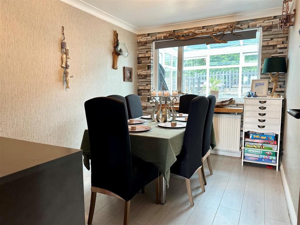 Dining Room.jpg