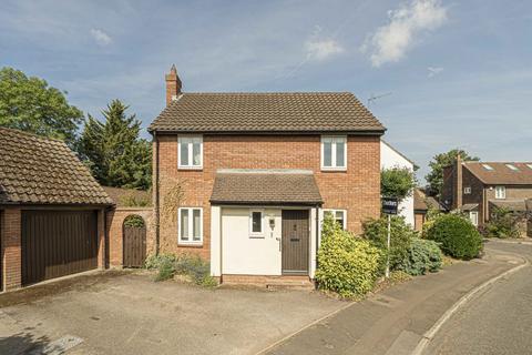 3 bedroom detached house for sale, Gresham Road, Hampton TW12