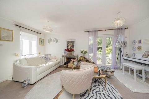 3 bedroom detached house for sale, Gresham Road, Hampton TW12