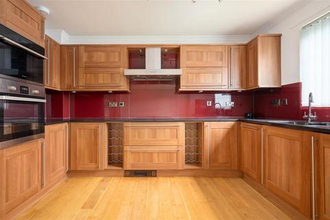 3 Jedburgh Place, PH1 1SJ
