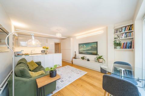 55a Woodland Rise, London, N10 3UN