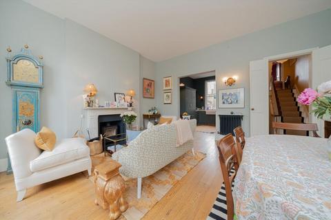 4 bedroom flat for sale, Sussex Street, London SW1V