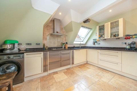 3 bedroom flat for sale, Anson Road, London N7