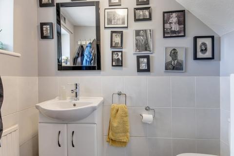 32 Billings Hill Shaw, Hartley, Longfield, DA3 8EU