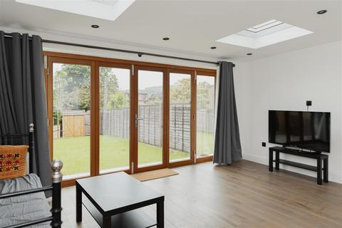 undefined, Sparrowsmead, Redhill