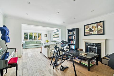 5 bedroom detached house for sale, Gippeswyck Close,Pinner, HA5