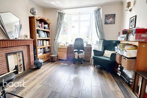 5 Buckingham Road, Woodthorpe, Nottingham, NG5 4GE