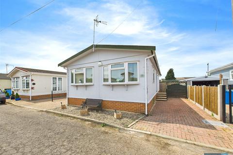 2 bedroom park home for sale, Plumtree Park, Bircotes, Doncaster, Nottinghamshire, DN11