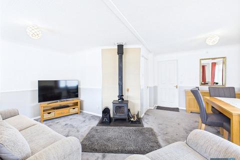 2 bedroom park home for sale, Plumtree Park, Bircotes, Doncaster, Nottinghamshire, DN11