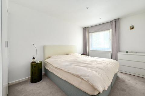 undefined, Glen Court, Staines TW18