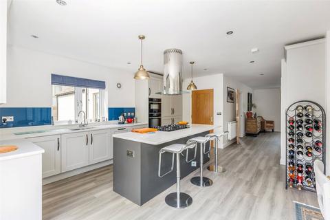 1 Bramley Close, Toddington, Cheltenham, GL54 5ED
