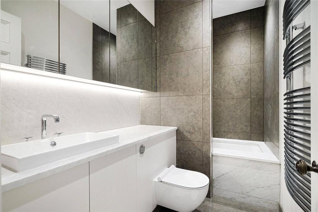 Principal Bathroom
