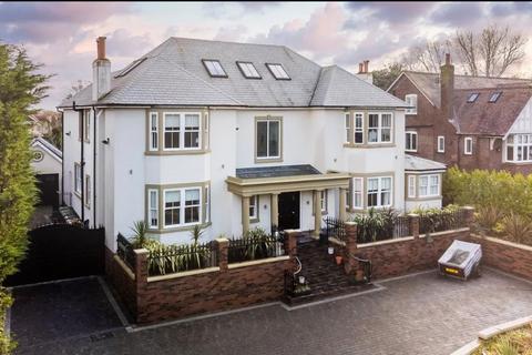 6 bedroom detached house to rent, Waterloo Road, Southport PR8