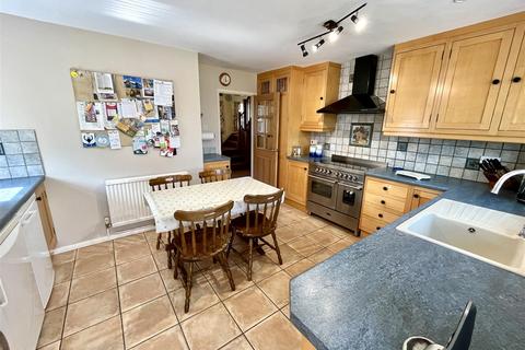 4 bedroom detached house for sale, Hargham Road, Old Buckenham