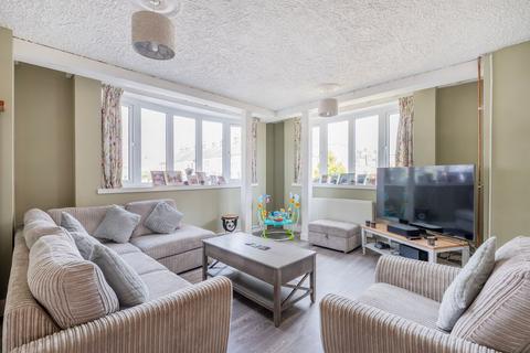 3 bedroom end of terrace house for sale, North Denes Road, Great Yarmouth