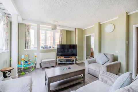 3 bedroom end of terrace house for sale, North Denes Road, Great Yarmouth