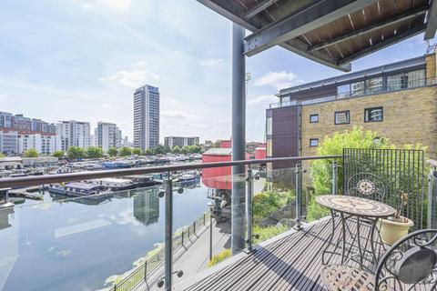 Boardwalk Place, Canary Wharf, London, E14