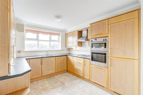 2 bedroom flat for sale, Downsview Manor, 4 Cissbury Road, Worthing, West Sussex, BN14