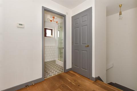 108 Walnut Road, London, E10 5TG