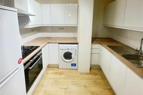 2 bedroom apartment to rent, South Street, Berkshire RG1