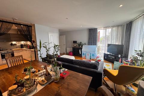 undefined, High Road, London N12