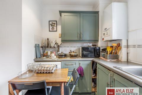 1 bedroom flat for sale, St. Pauls Way, London, E3