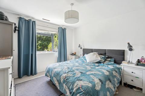 10 Ash Grove, Amersham, HP6 5QU